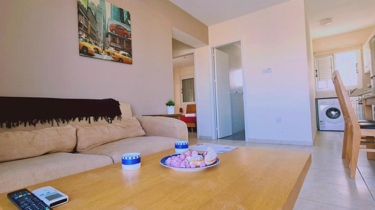Stay Sunshine Apartment Паралимни Екстериор снимка