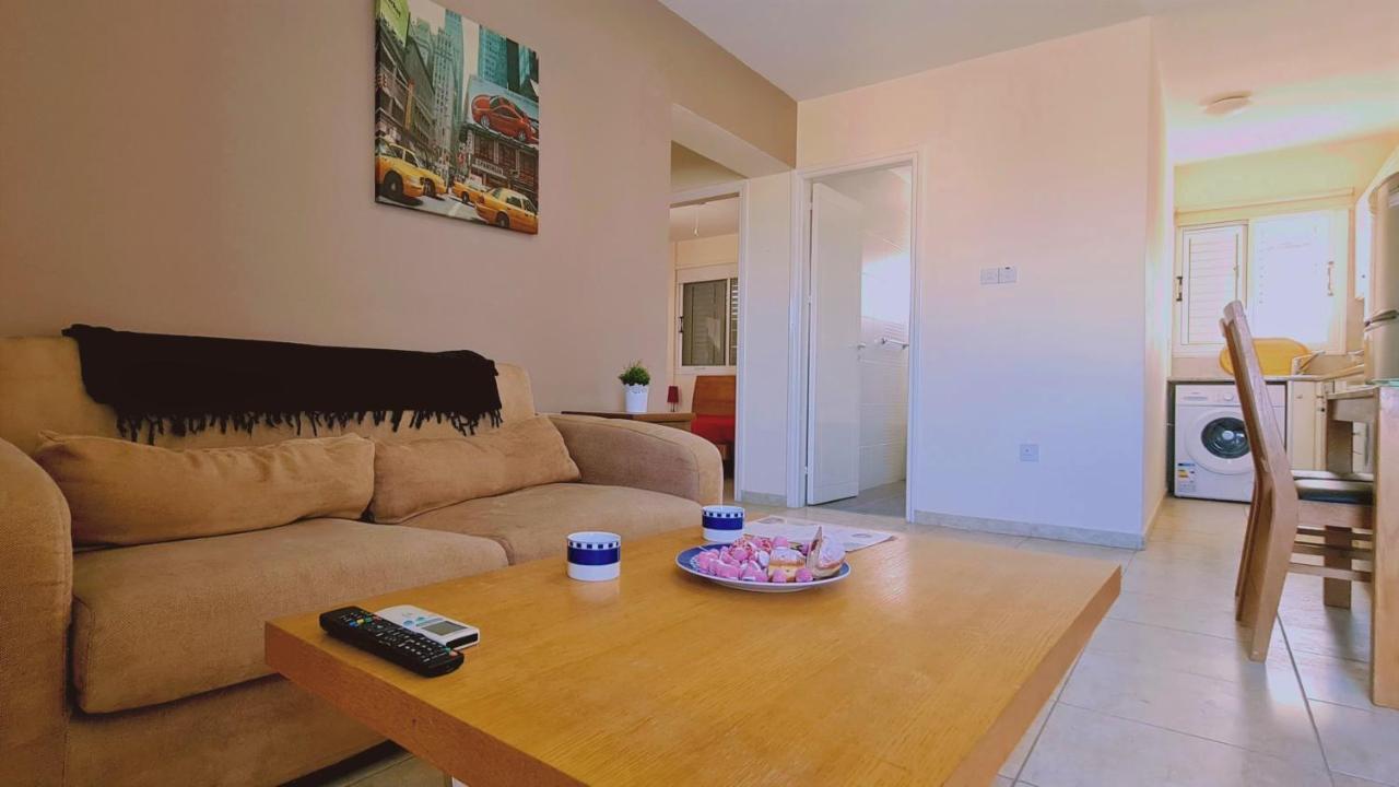 Stay Sunshine Apartment Паралимни Екстериор снимка