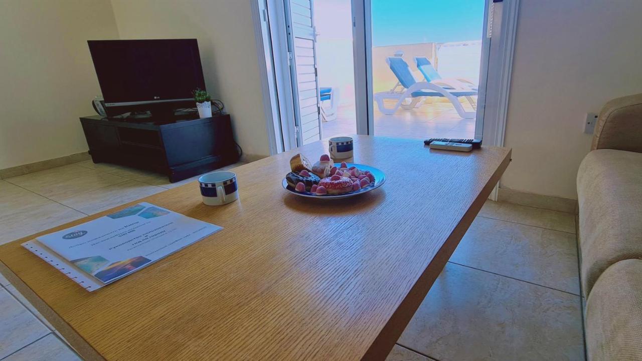 Stay Sunshine Apartment Паралимни Екстериор снимка