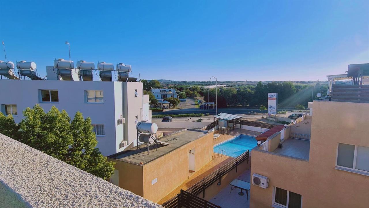 Stay Sunshine Apartment Паралимни Екстериор снимка