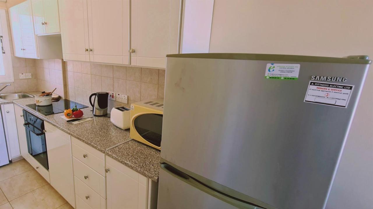 Stay Sunshine Apartment Паралимни Екстериор снимка