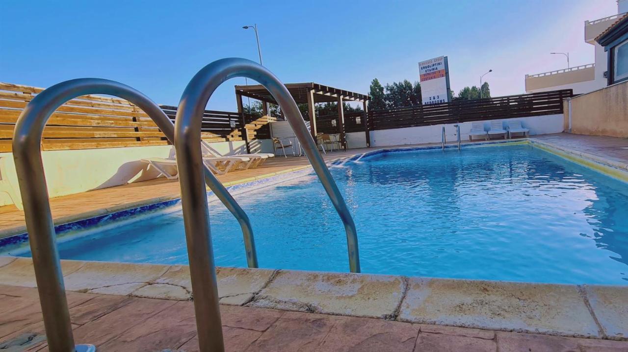 Stay Sunshine Apartment Паралимни Екстериор снимка