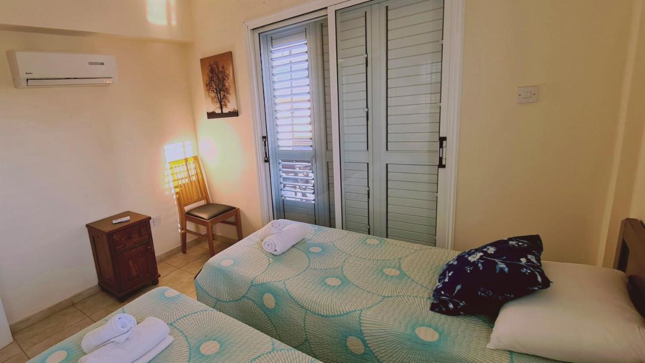 Stay Sunshine Apartment Паралимни Екстериор снимка