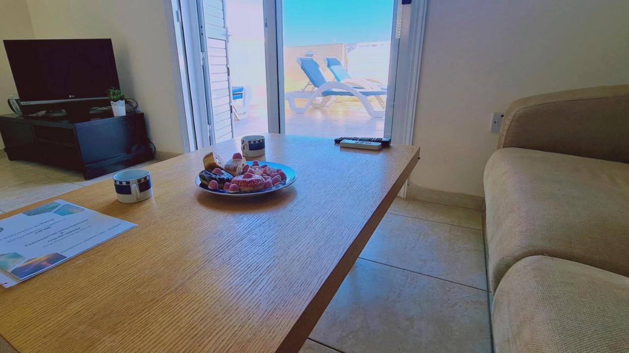 Stay Sunshine Apartment Паралимни Екстериор снимка