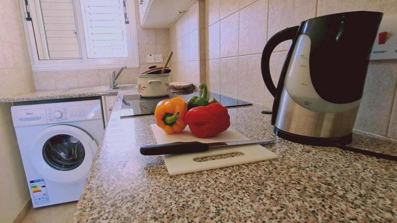 Stay Sunshine Apartment Паралимни Екстериор снимка
