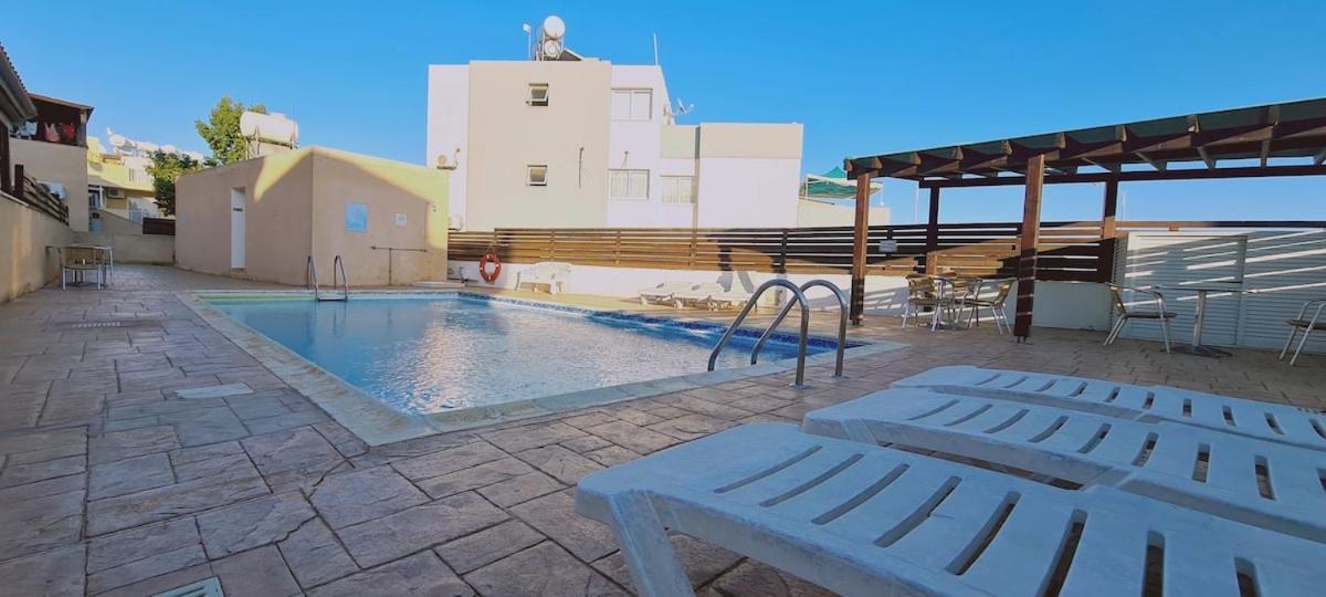 Stay Sunshine Apartment Паралимни Екстериор снимка